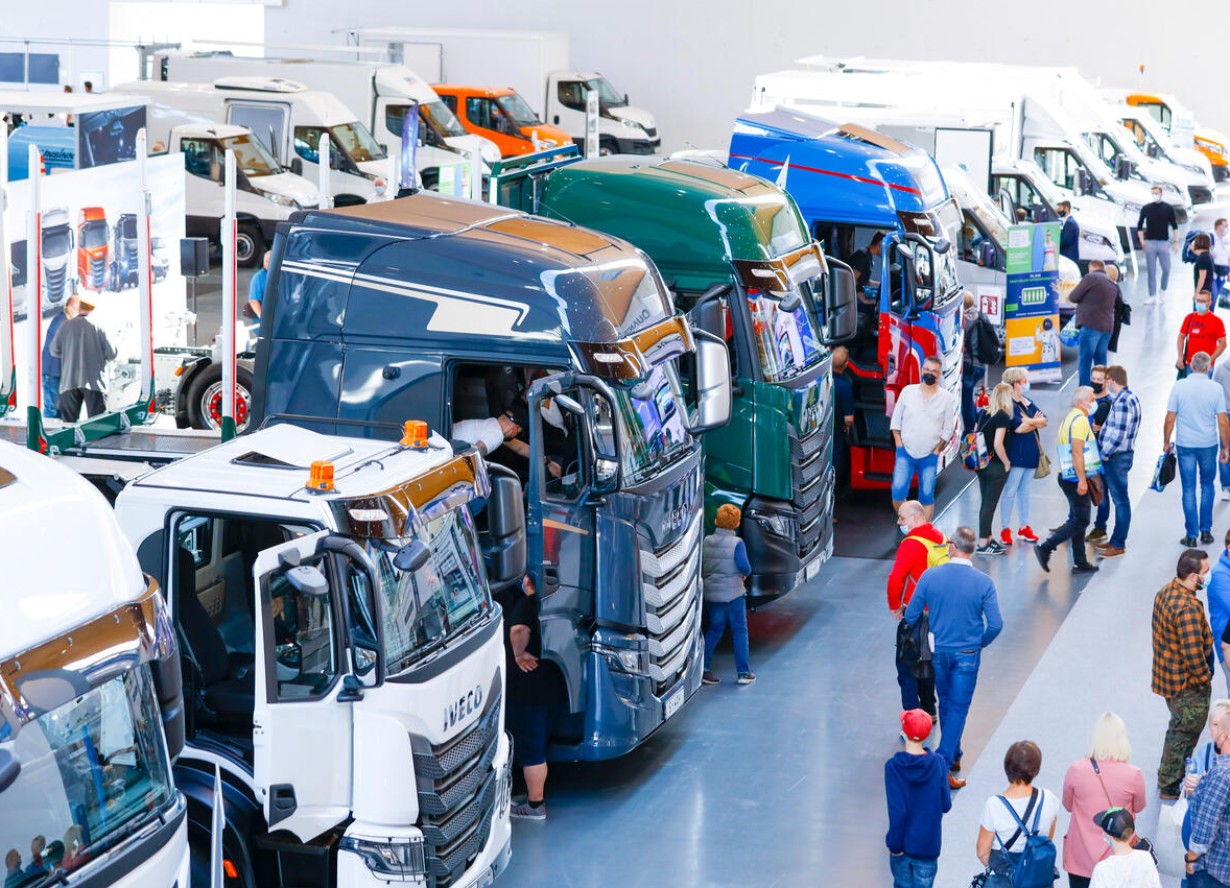 Truck-Ausstellung der NUFAM in den Hallen der Messe Karlsruhe