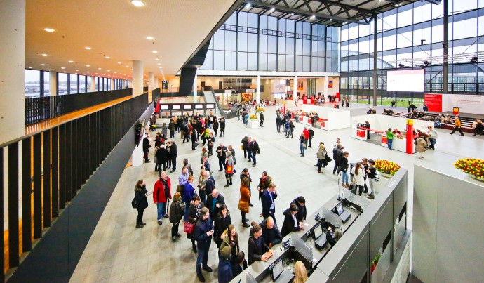 Visitors at the entrance of Messe Karlsruhe 