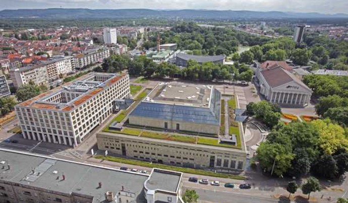Vogelperspektive auf das Kongresszentrum in Karlsruhe-Innenstadt