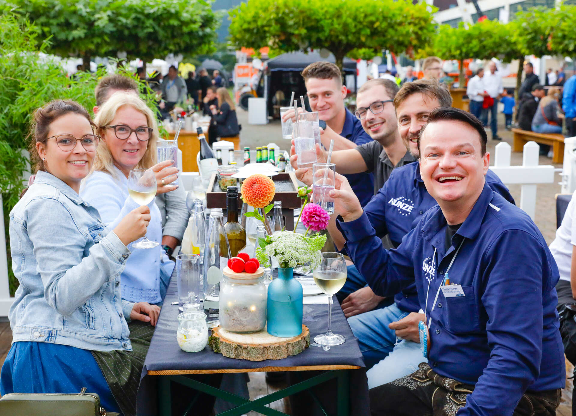 Ausgelassene Stimmung bei unseren Besuchern im Biergarten