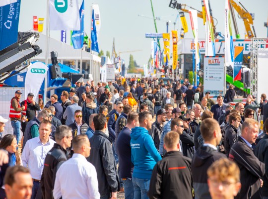 Demo-Park auf dem Freigelände 
